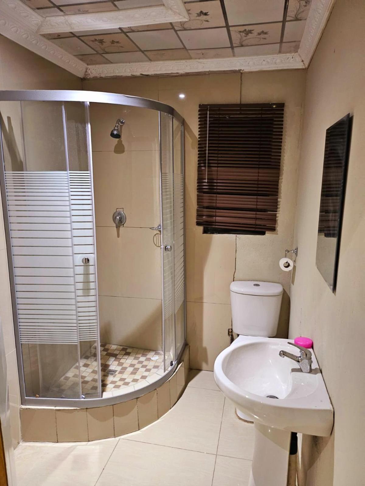 Softlife Guest House Ulundi Екстер'єр фото